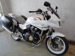 CB1300ST 004