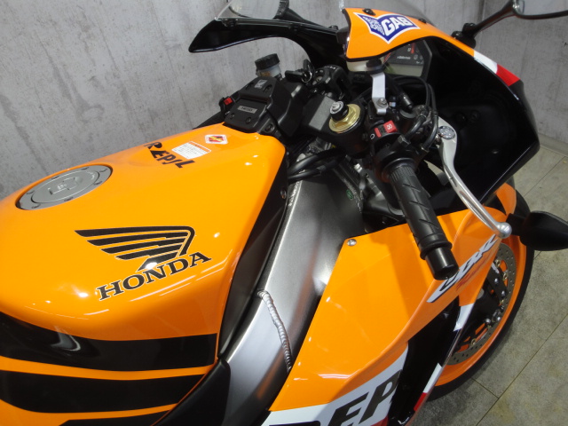 CBR1000RR SC59 純正フロントカウル（レプソルカラー） SC59 CBR1000RR レプソル フロントカウル ♪CBR1000RR SC59/前期 純正