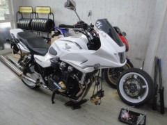 CB1300ST 027